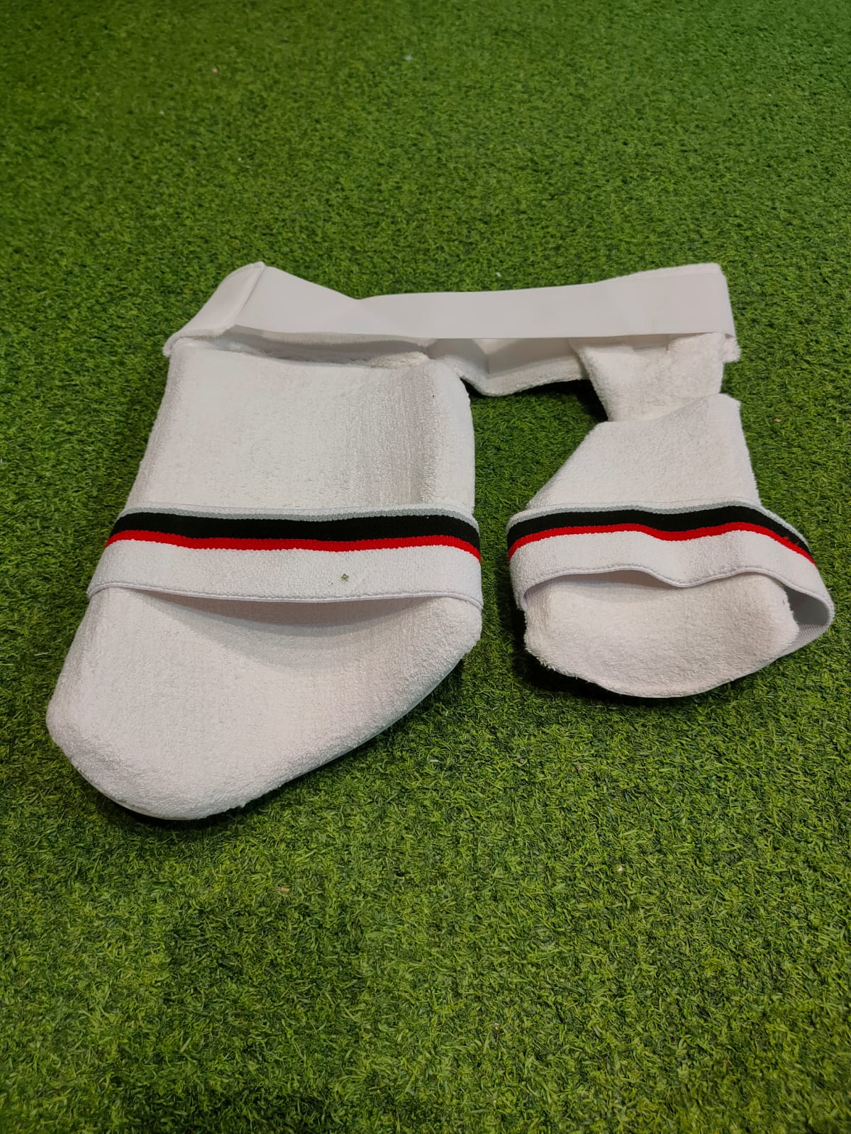 CRICKET THIGH PAD SS AEROLITE 2 IN 1 CRICKET THIGH PAD SS AEROLITE 2 IN 1