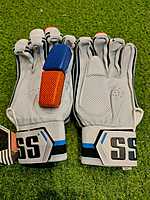 Cricket Batting Gloves -SS PLATINO