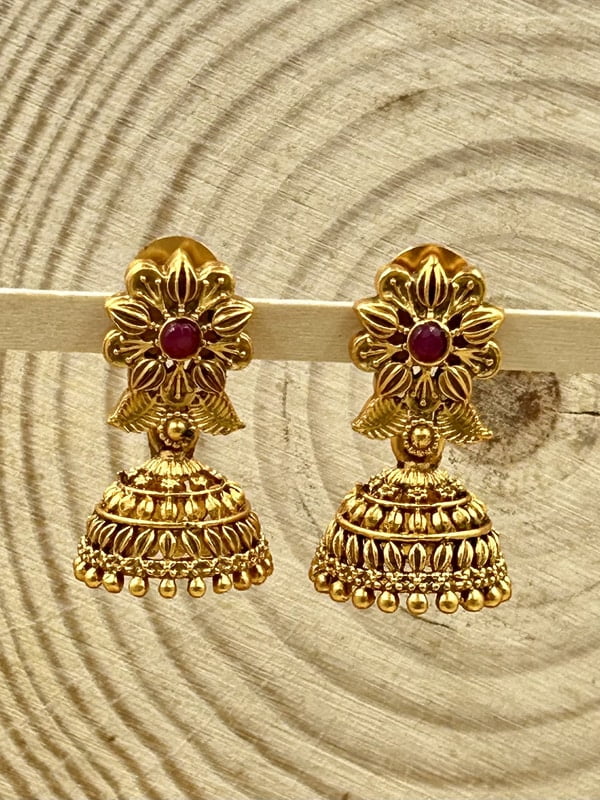 Antique Small Jumki with Red Stone Antique Small Jumki with Red Stone