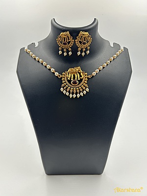 Antique Pearl One Line Choker with Elephant Pendant A1TJ00086 Antique Pearl One Line Choker with Elephant Pendant A1TJ00086