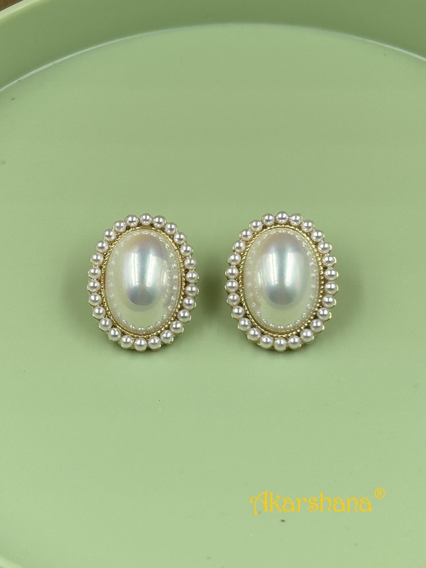 Oval Shape Pearl Studs A6FJ00218A