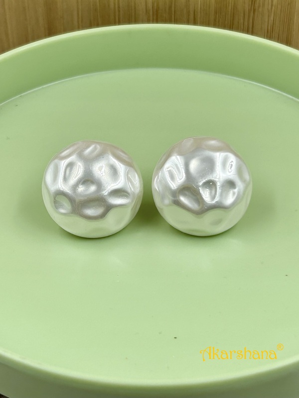 Big Flat Hammered Acrylic Pearl Stud A6FJ00221A