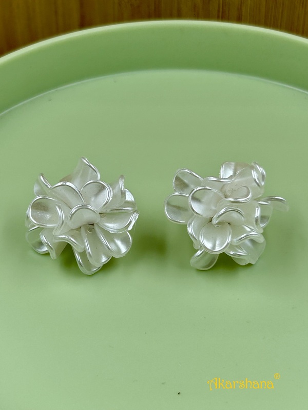 Acrylic Pearl Flower Studs A6FJ00236 Acrylic Pearl Flower Studs A6FJ00236