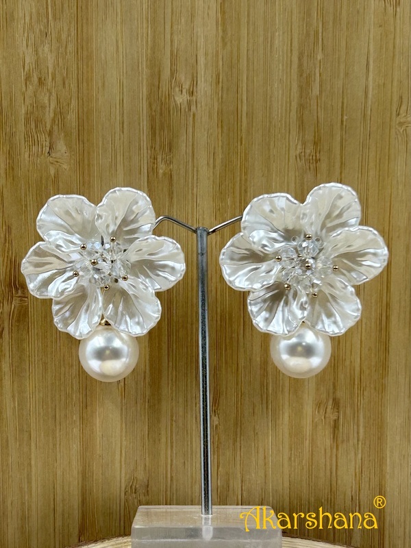 Acrylic Big Flower and Pearl Studs A6FJ00253A