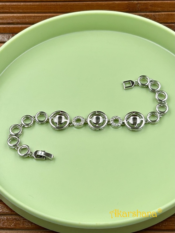 Stone Studded Round Link Bracelet A7FJ00004F