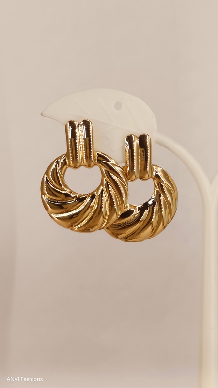 Aura Lines Earring