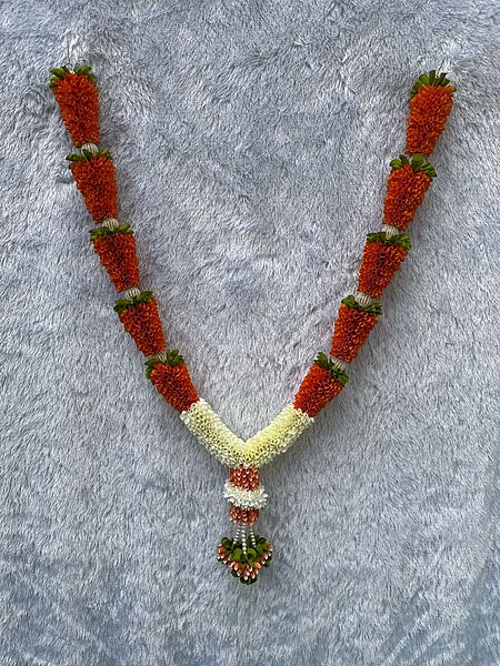 Strawberry shape garland