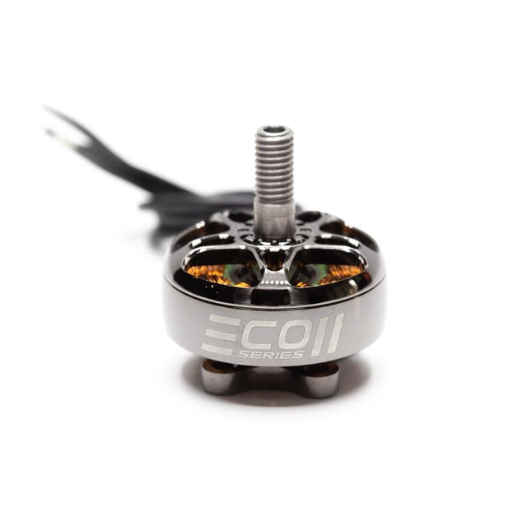 Top-down view of AXISFLYING Manta 6" Deadcat FPV frame with EMAX 2807 motors. Top-down view of AXISFLYING Manta 6" Deadcat FPV frame with EMAX 2807 motors.