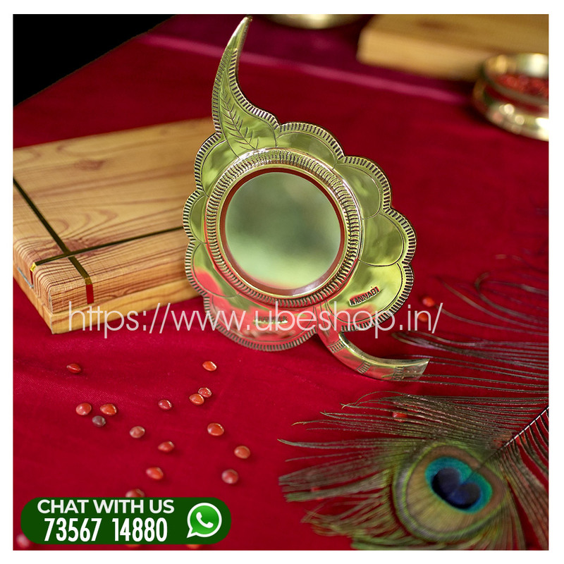 Alila Model Aramula kannadi