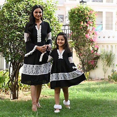 Alluring Mother Daughter Dress Combo Catalogue 1 - Black