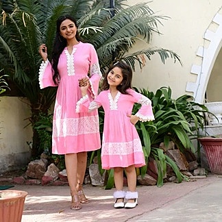 Alluring Mother Daughter Dress Combo Catalogue 1 - Pink