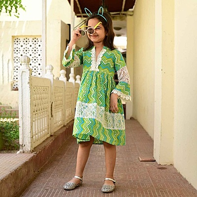 Alluring Mother Daughter Dress Combo Catalogue 2-Pista-3