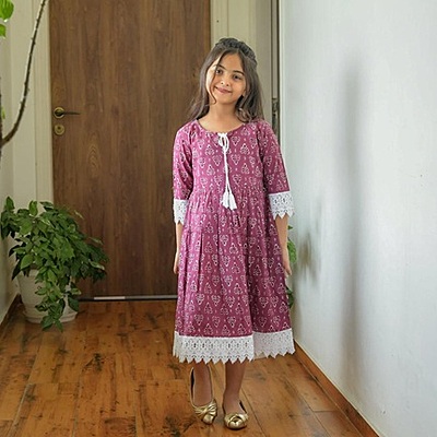 Alluring Mother Daughter Dress Combo Catalogue 5-Pink-2
