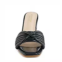 Amazing Heeled