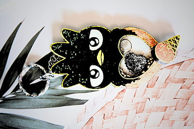 BANTE-MARU RESIN SHAKER KEYCHAIN