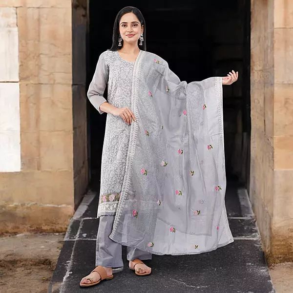 GREY SALWAR SUIT SET WITH FLORAL BORDER DESIGN