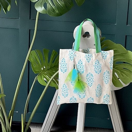 BLUE PRINTED TULIP BAG