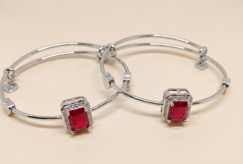 Florium™ Sleek Cuff Bracelet [BRSSCF-41A]