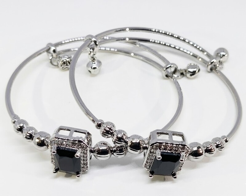 Florium™ Sleek Cuff Bracelet [BRSSCF-43]