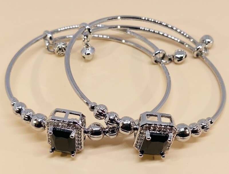 Florium™ Sleek Cuff Bracelet [BRSSCF-43]