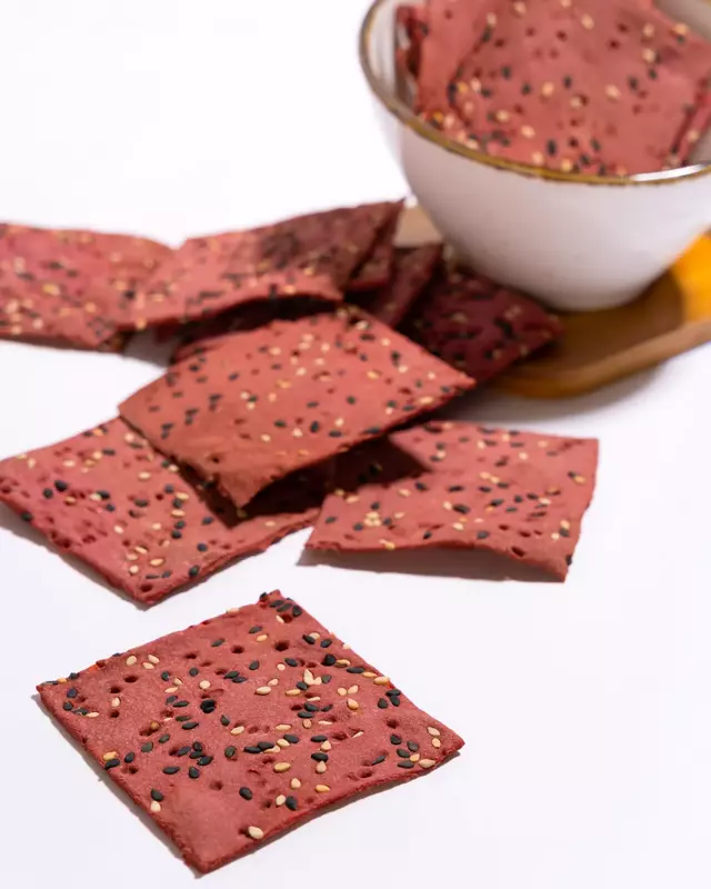 Sorghum Beetroot Cracker 100 Gms - Gourmestan