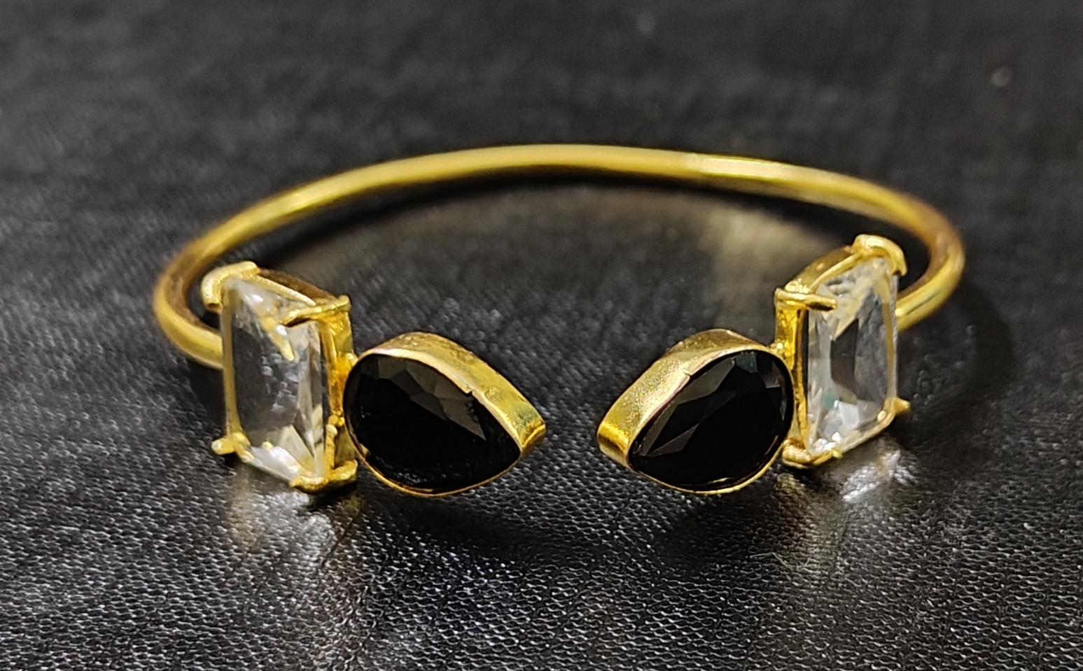 Bracelet - Glass Stone Black and White Adjustable