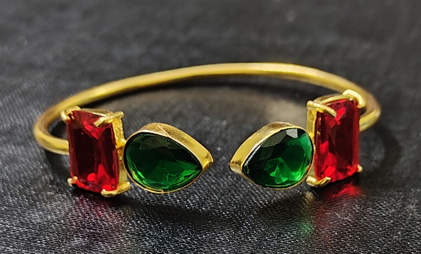 Bracelet - Glass Stone Red and Green Adjustable