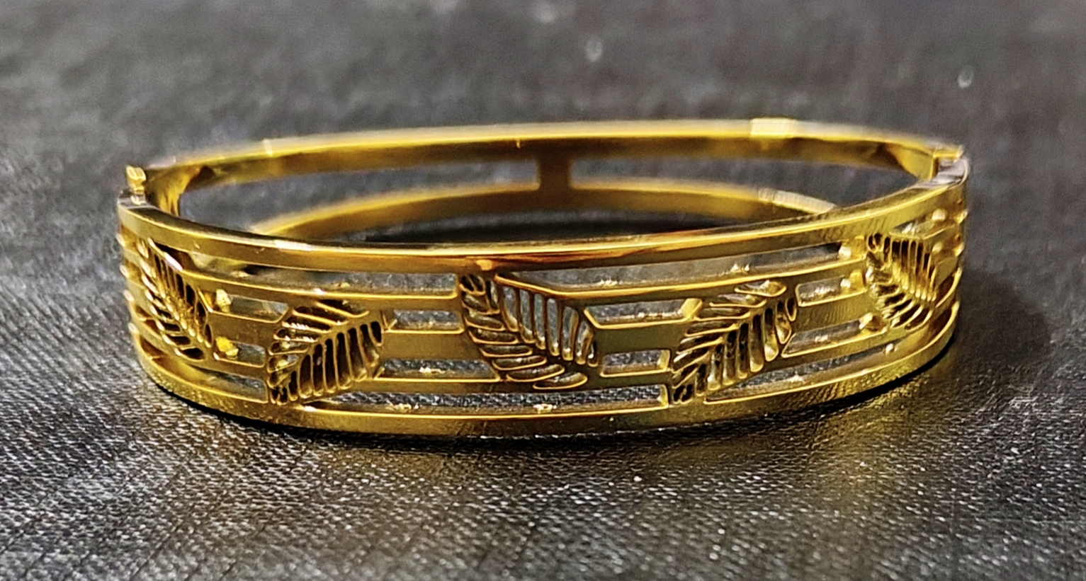 Bracelet - Stainless Steel Leaf