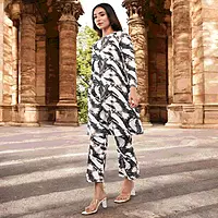 Women Traditional Ethnic Wear with Dupatta, Abstract Print Kurta and Palazzo