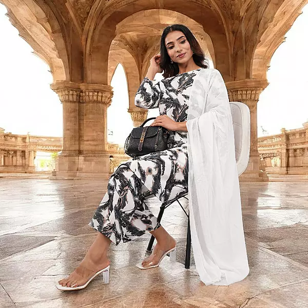 Women Traditional Ethnic Wear with Dupatta, Abstract Print Kurta and Palazzo