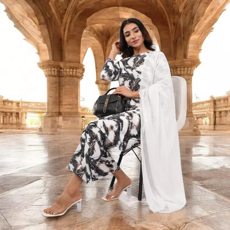 Women Traditional Ethnic Wear with Dupatta, Abstract Print Kurta and Palazzo