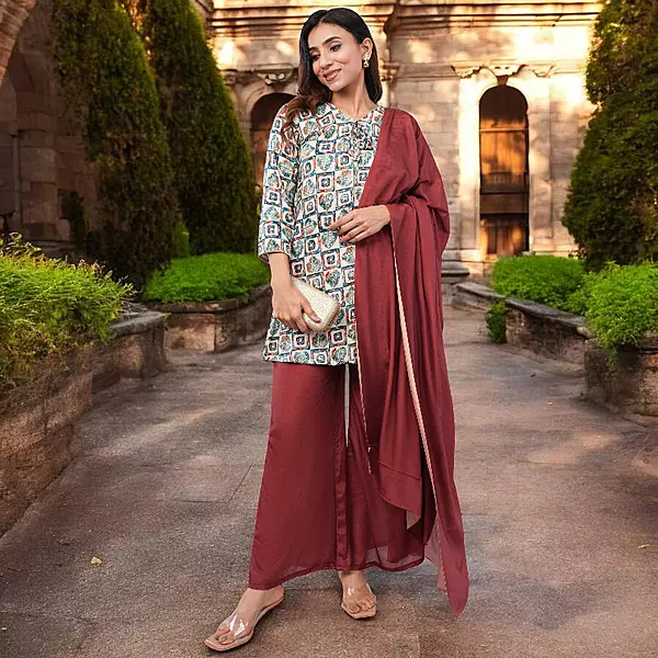 Women Maroon Salwar Suit Set with Dupatta