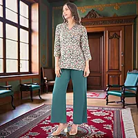 Women Multicolor Crepe Straight Above Knee Geometric Printed Salwar Suit Set
