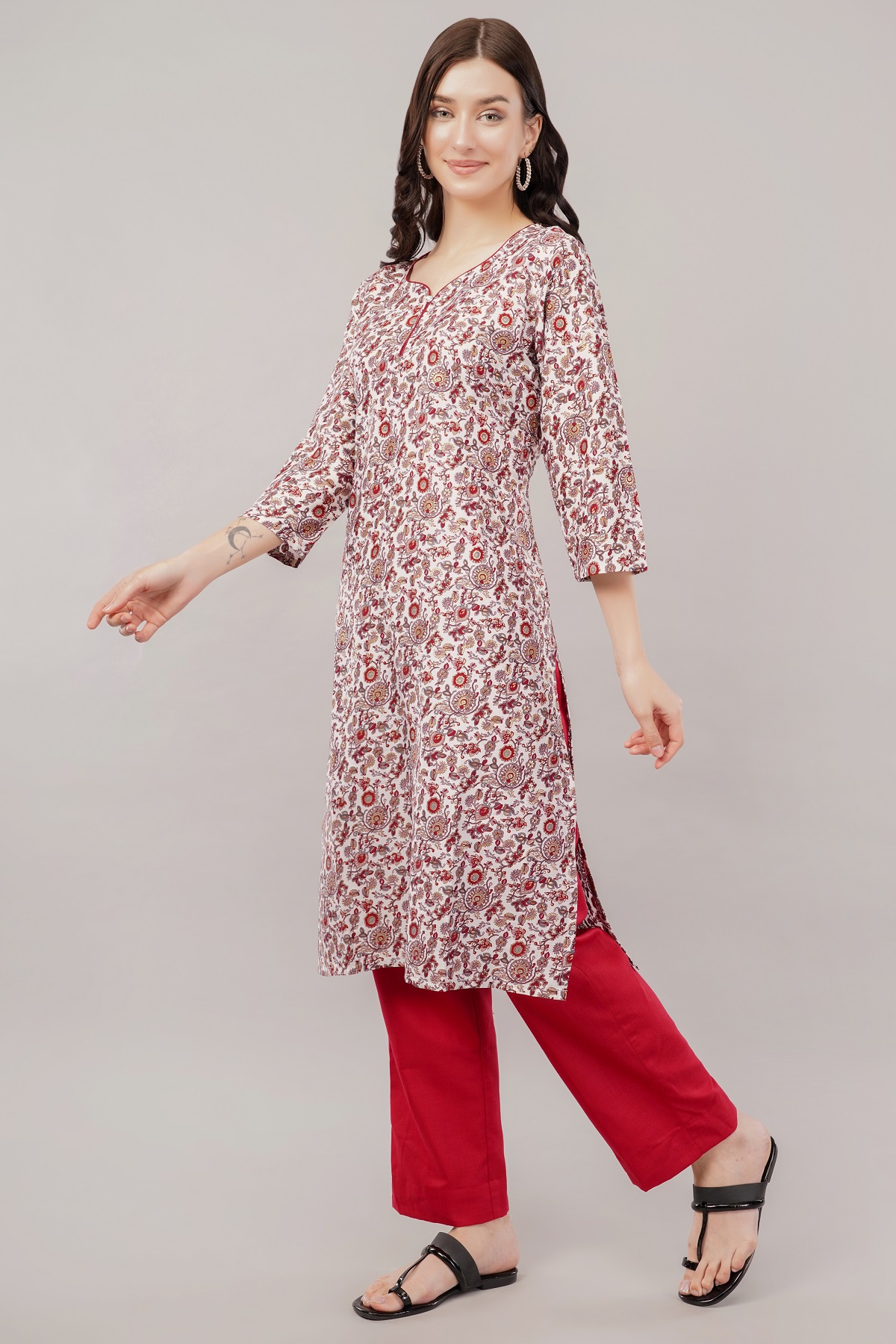 Cotton Floral Print Kurta, 3/4 Sleeves, White and Red Paisley Pattern