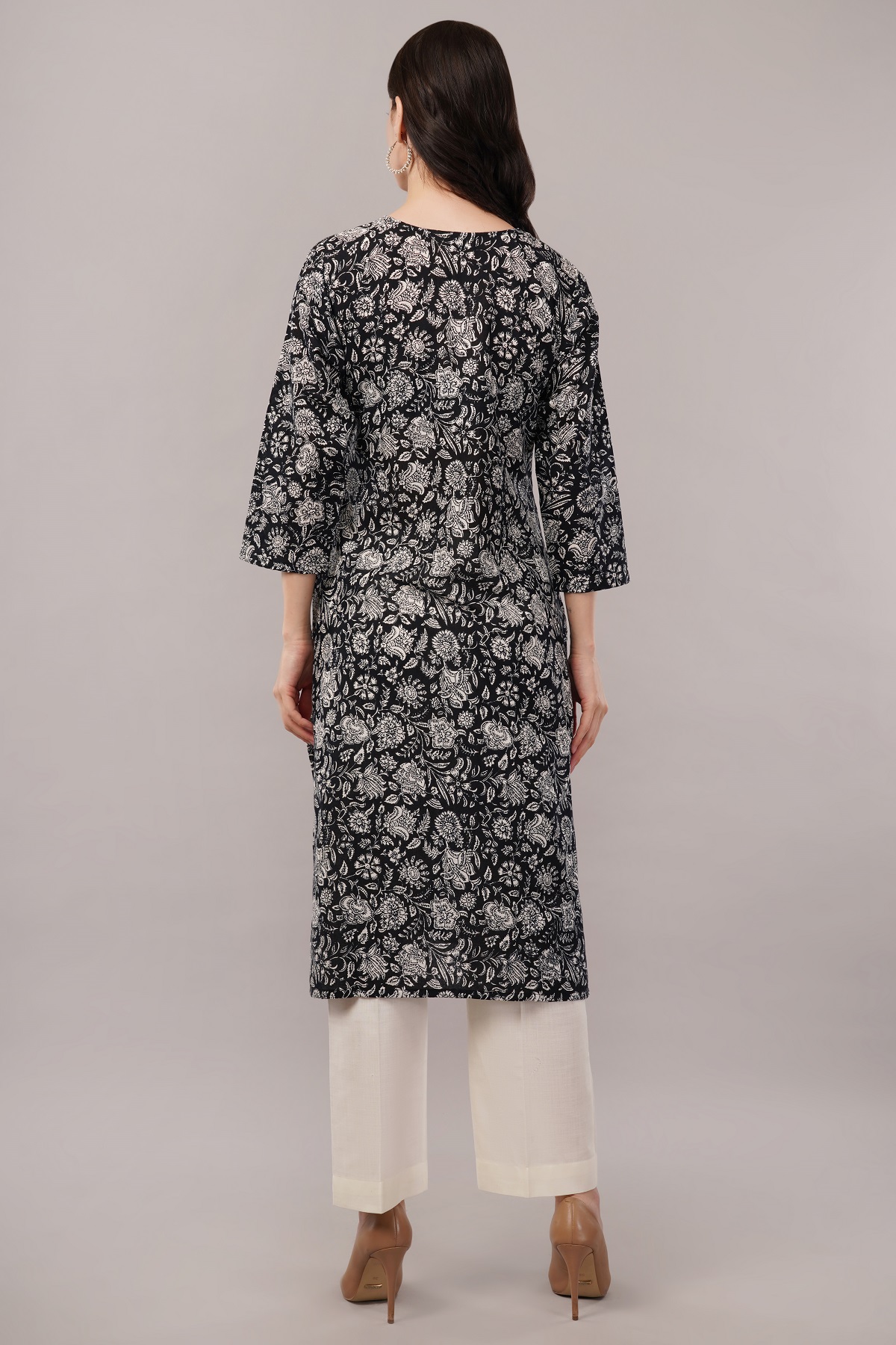 Elegant Floral Cotton Kurta, 3/4 Sleeve, Black and White