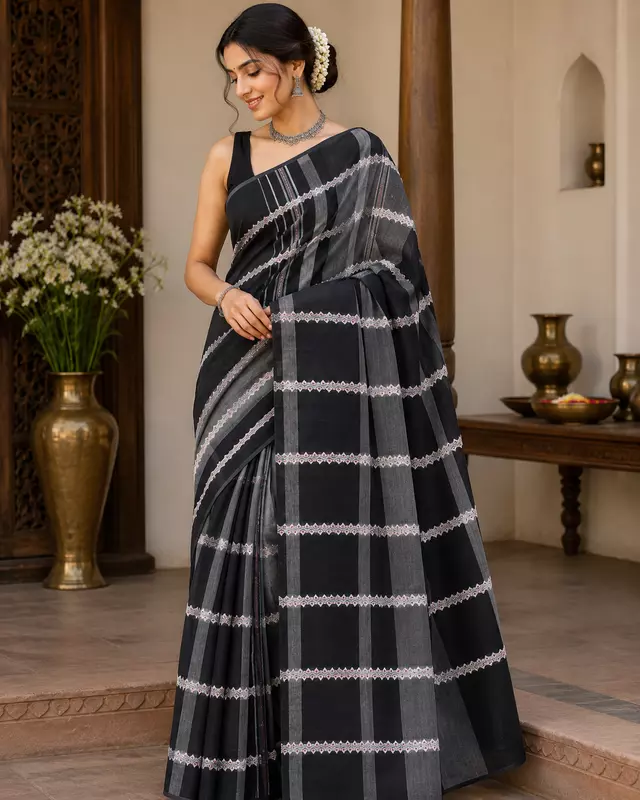 Dhaniakhali Weaving-1