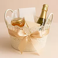 Round Crochet Basket with faux leather handles