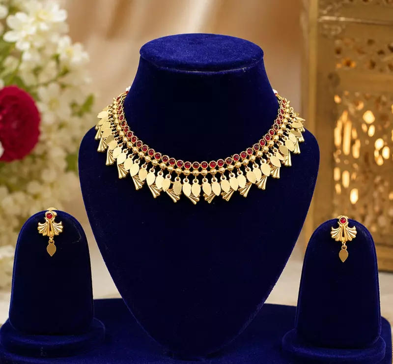 1010-Red & Green Stone Choker Necklace Set