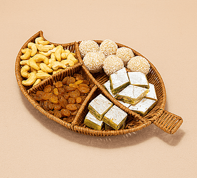 Leaf Platter Basket with Compartments