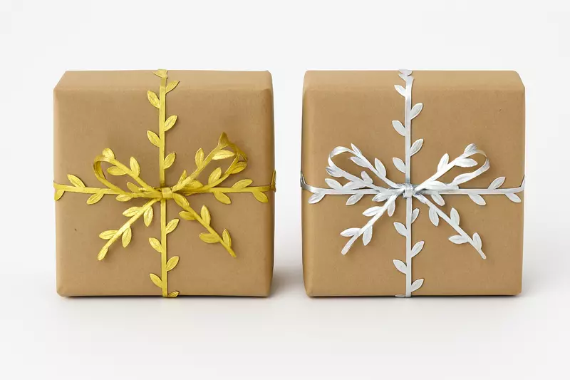 Metallic Leaf string - Gold/Silver