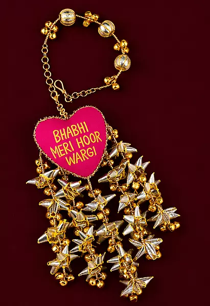 Bhabhi Meri Hoor Wargi Lumba Rakhi