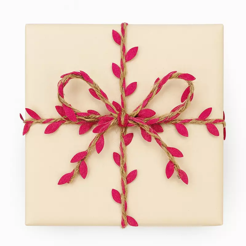 Fuchsia Jute & Leaf String - Fuchsia Pink
