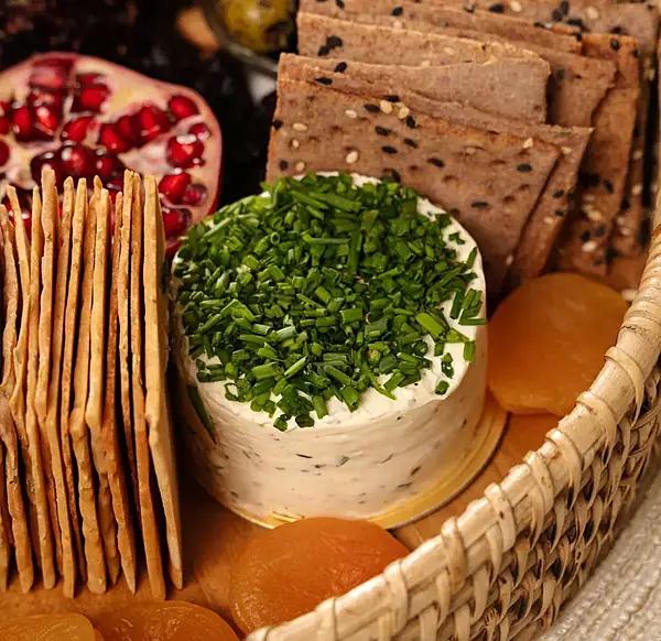 Chilli Chives Cheese 150 Gms NP - Gourmestan