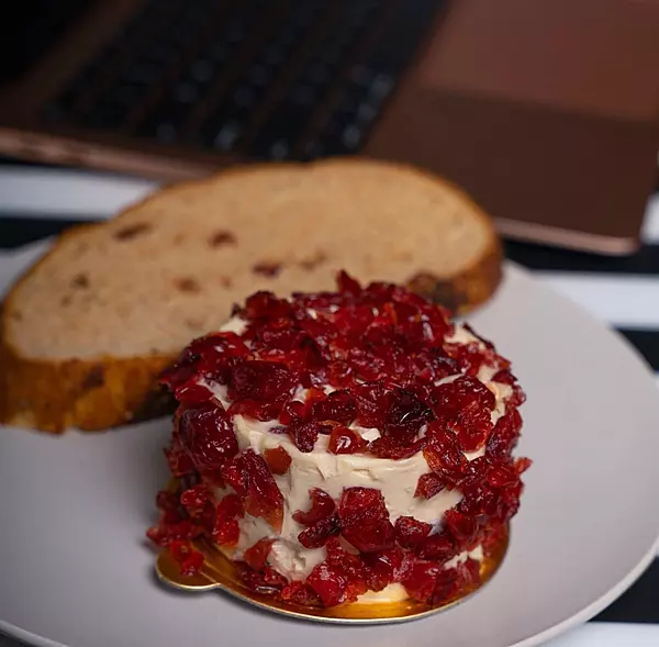 Cranberry Balsamic Cheese 150 Gms NP - Gourmestan