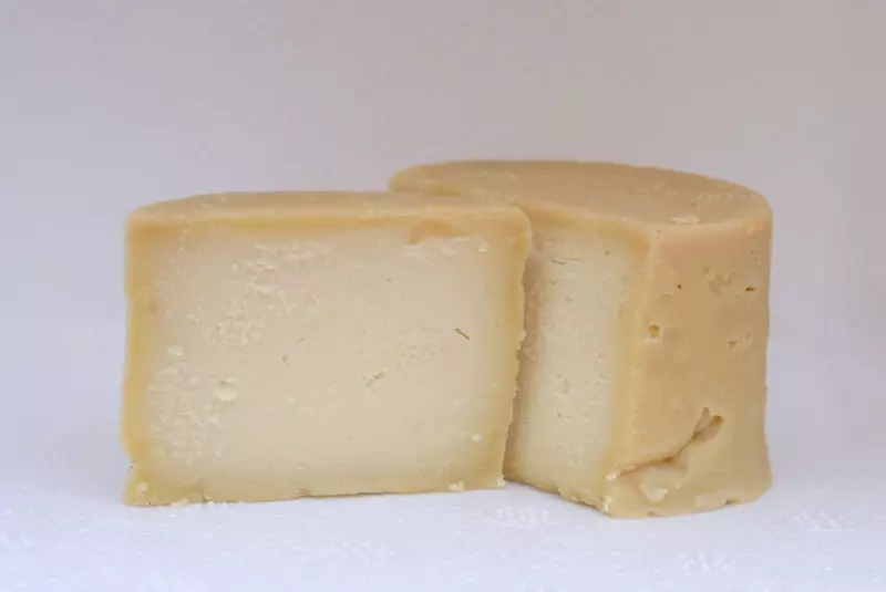 Creamy Original Wheel Hard Cheese - Vegan