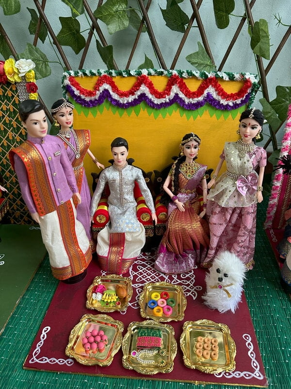 Engagement Doll Set 4