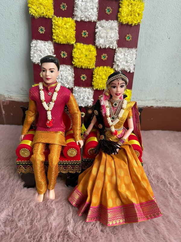 Engagement Doll Set 6