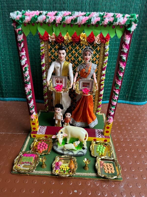 House Warming Doll Set 4