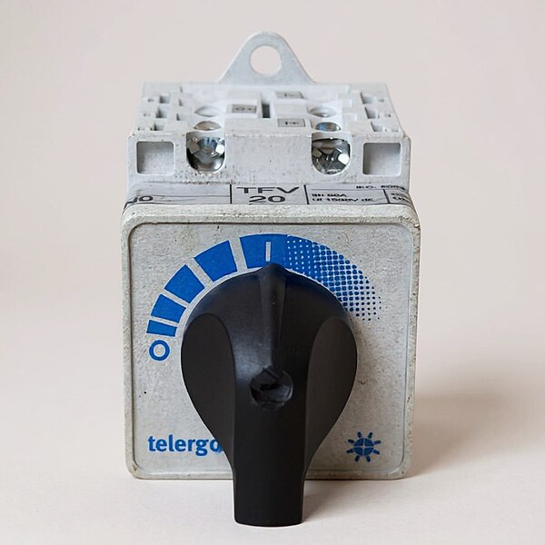 Telerg TFV20 DC Rotary Isolator Switch (2 Pole Series – 20A) [Refurbished]