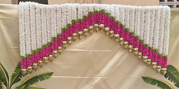 Garland with gold lotus